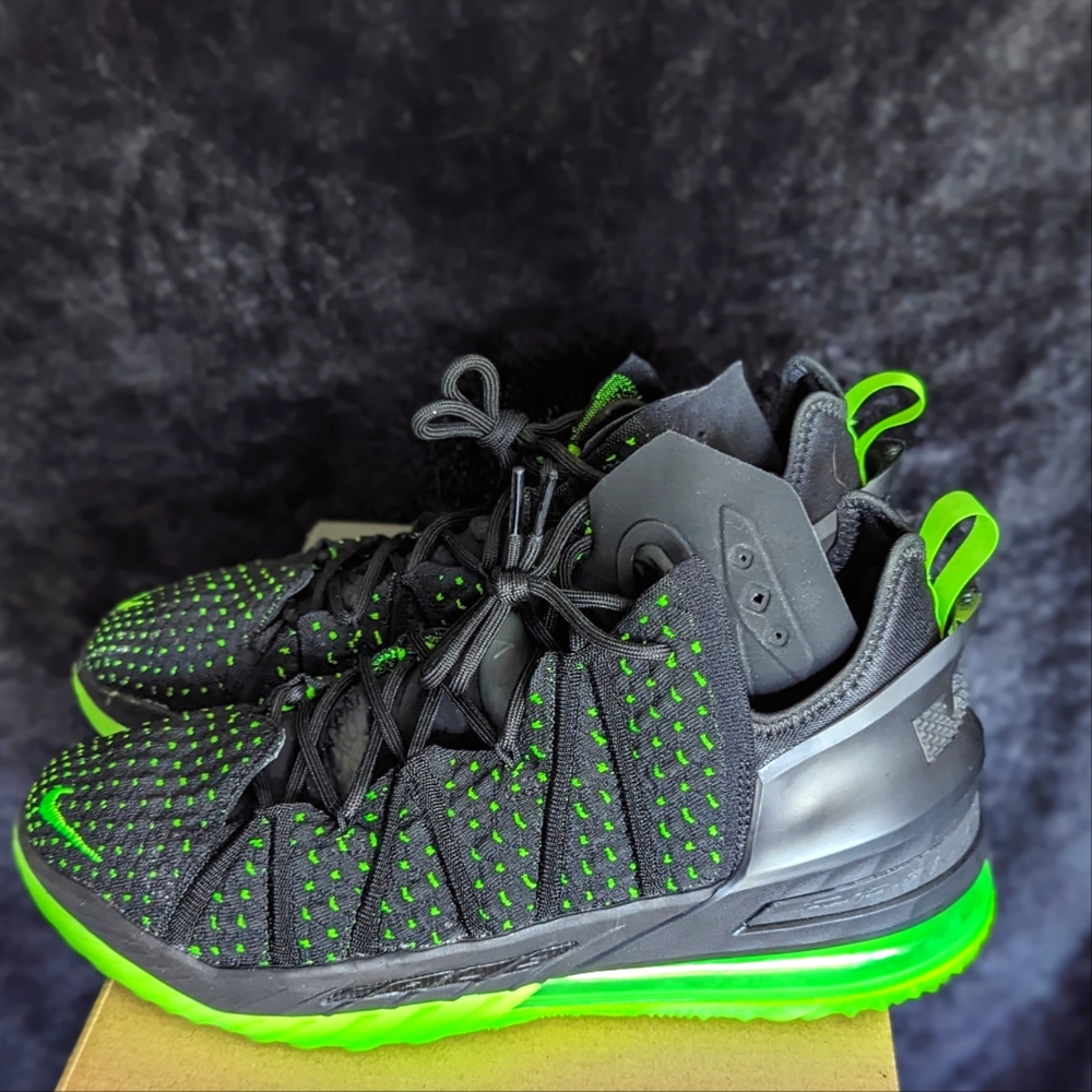 SOLD  Size 10 Nike Lebron Dunkman